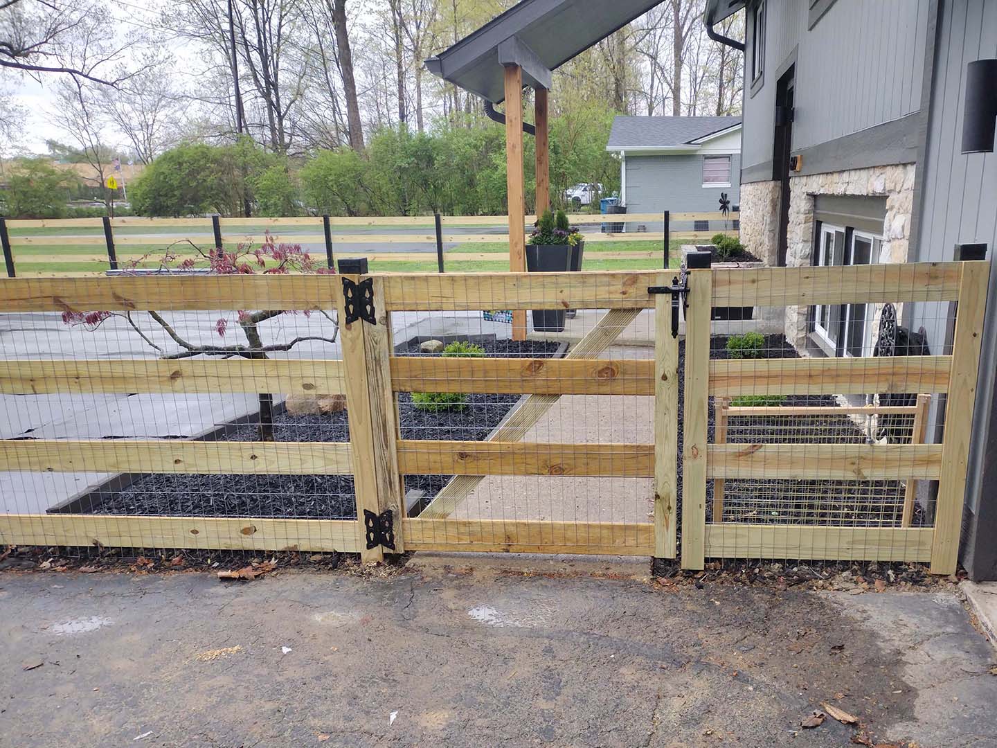 Agricultural fencing services, install farm fences in Indianapolis Indiana