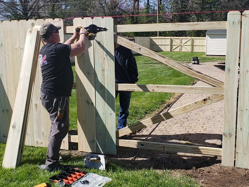 New Palestine Indiana Professional Fence Installation