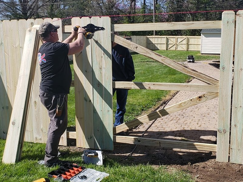 Whiteland Indiana Professional Fence Installation