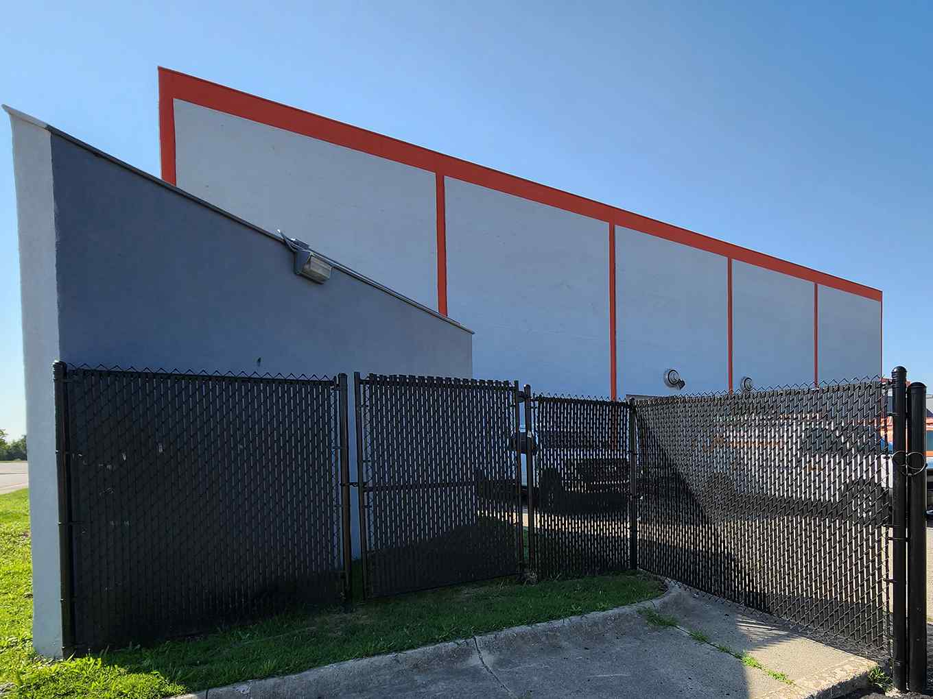 Commercial Indianapolis, Indiana chain link fences