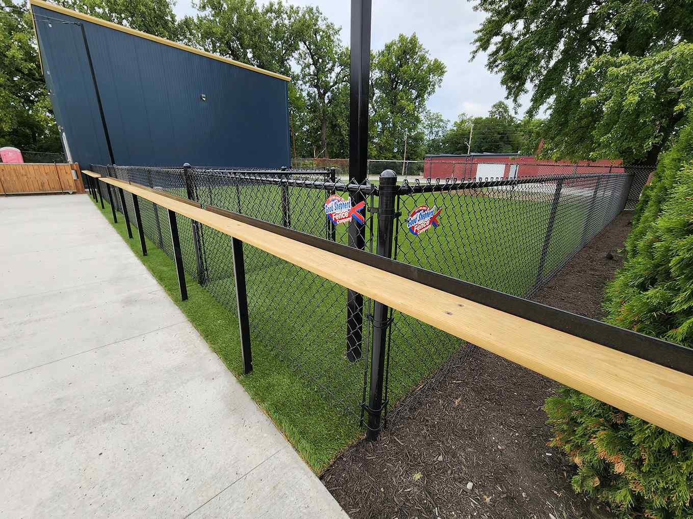 Commercial pet fences located in Indianapolis, Indiana